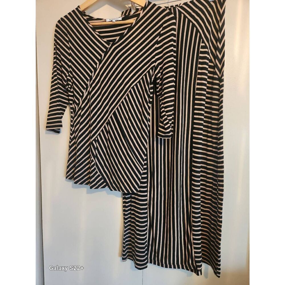 D48 Violet Ruby 2 piece black and tan striped design maxi skirt and top